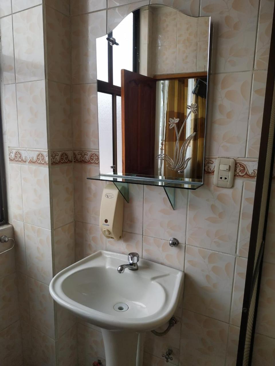 Hostal Terrabella Srl La Paz Kültér fotó